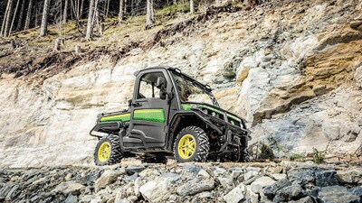 XUV865M