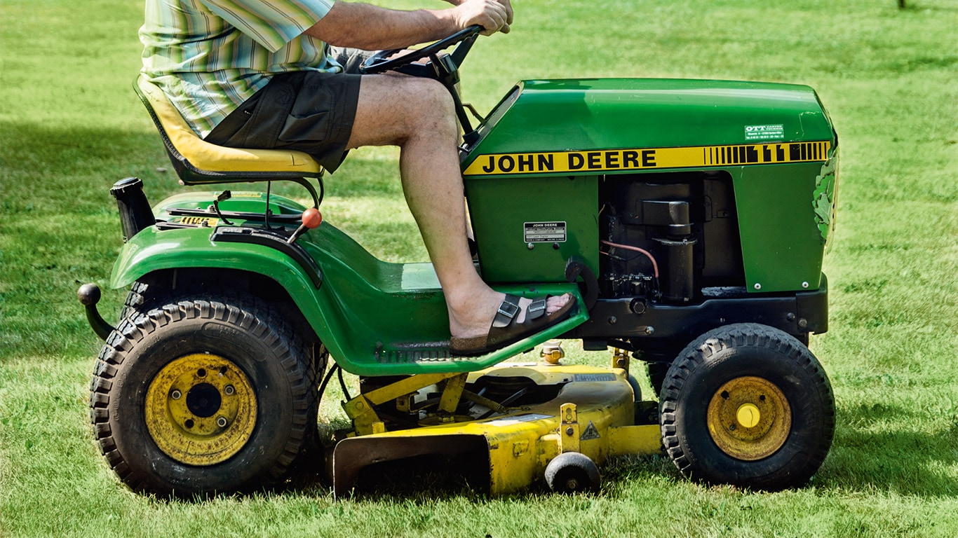 In werkelijkheid Yoghurt zwaarlijvigheid Hoog in het vaandel | Tuin en gazon | John Deere BE