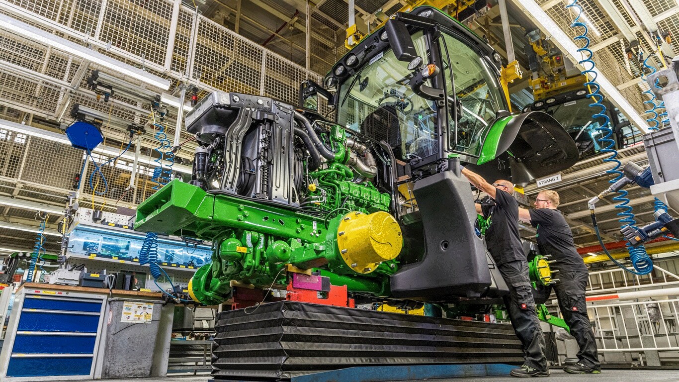 Deere Announces Third-Quarter Net Income of $910 Million