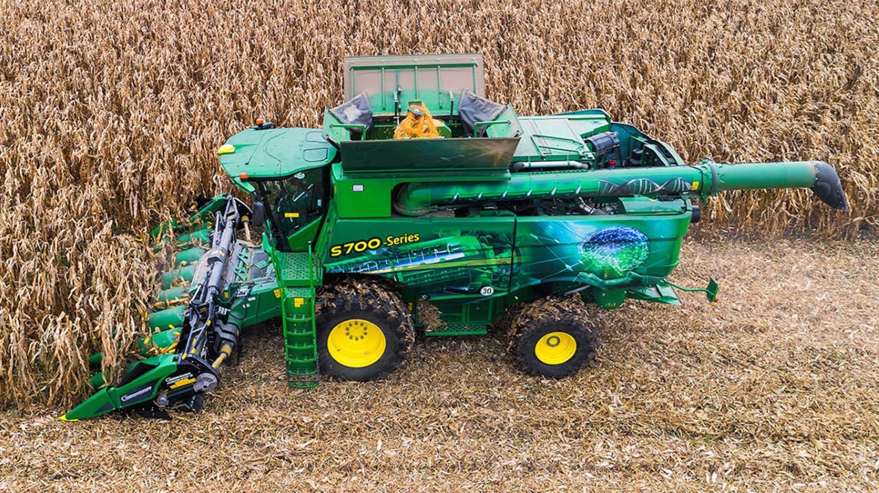 John Deere S700 DJI