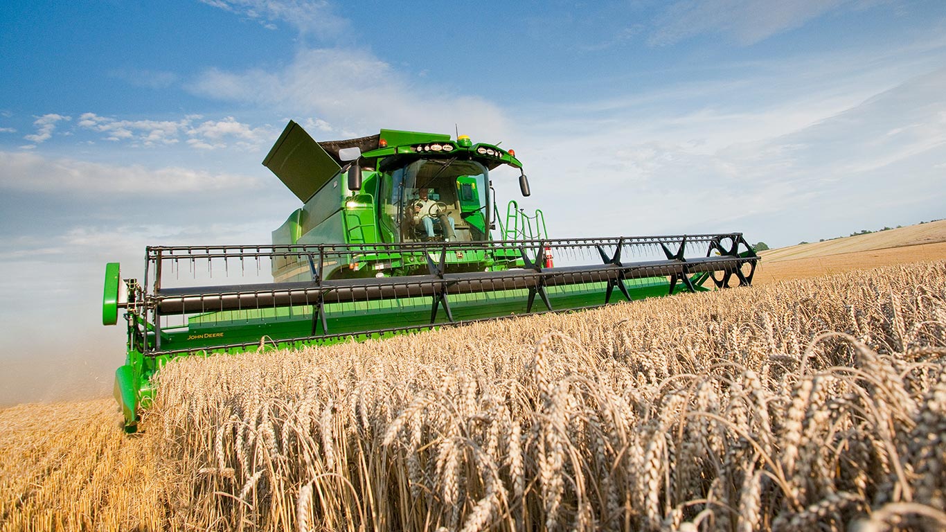 Het beproefde, voordelige maaibord 600R met standaard vele premiumkenmerken.