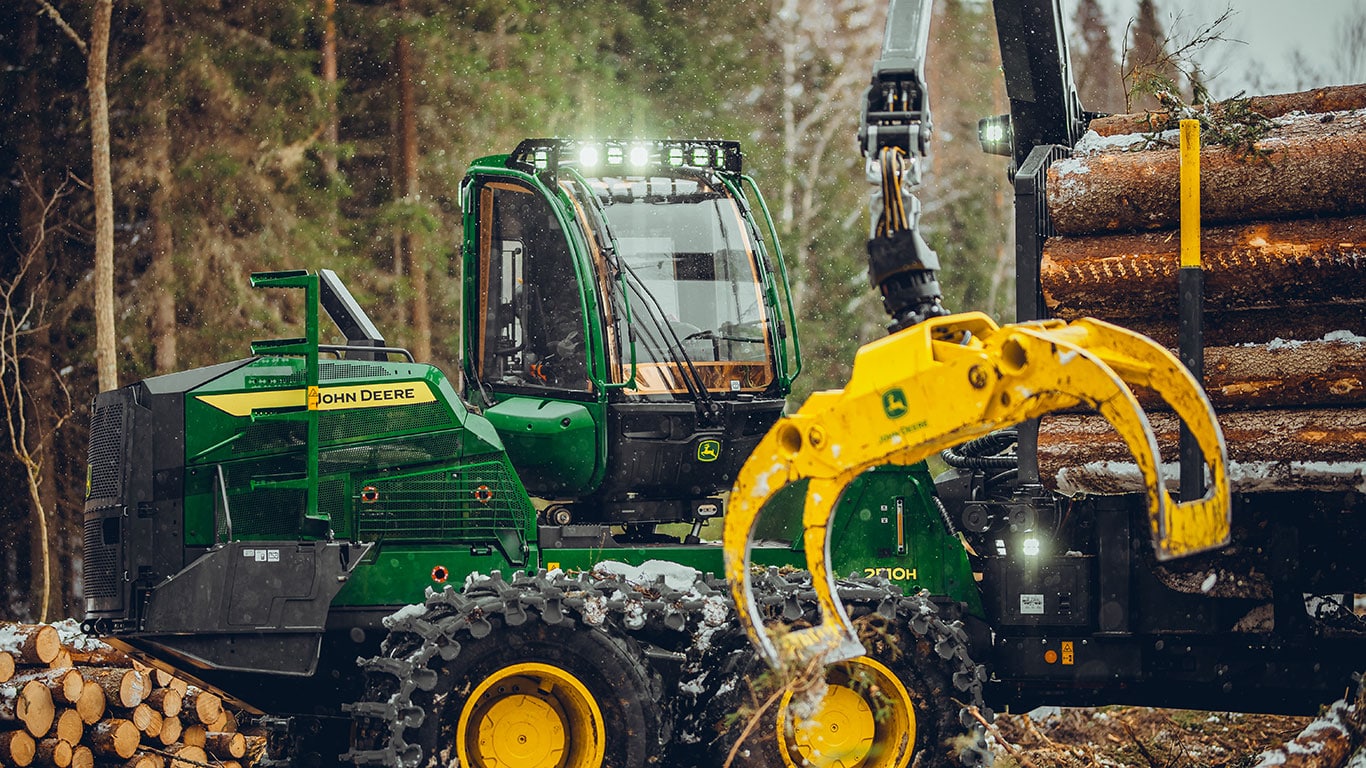 Porteur 2510H en forêt